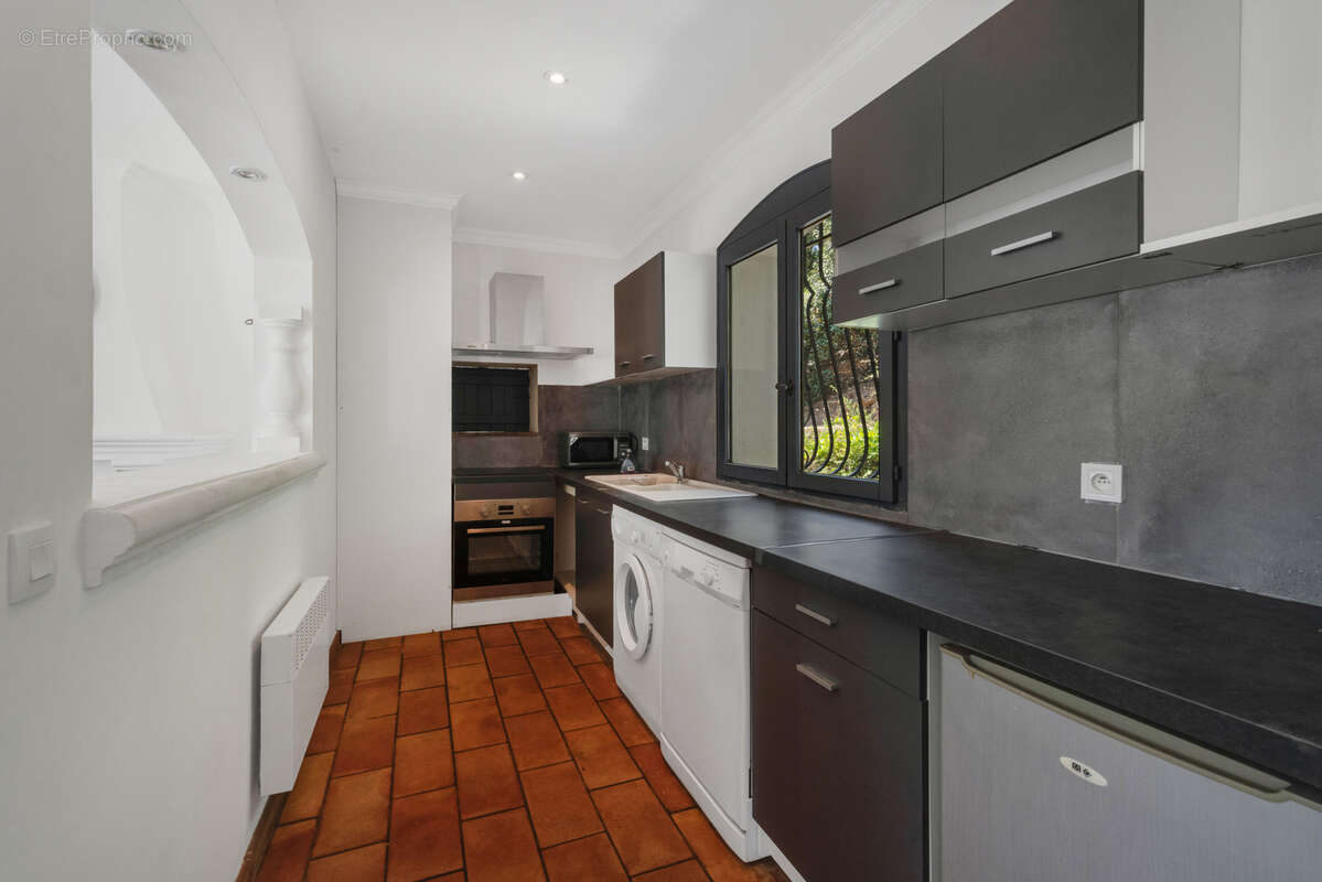 Maison à ROQUEBRUNE-SUR-ARGENS