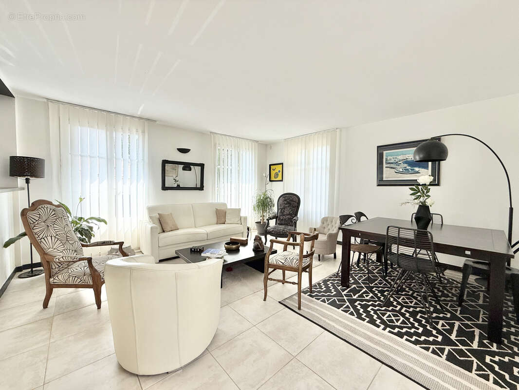 Appartement à HYERES