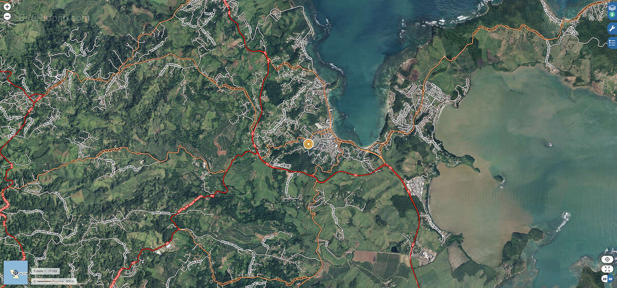 Terrain à LA TRINITE