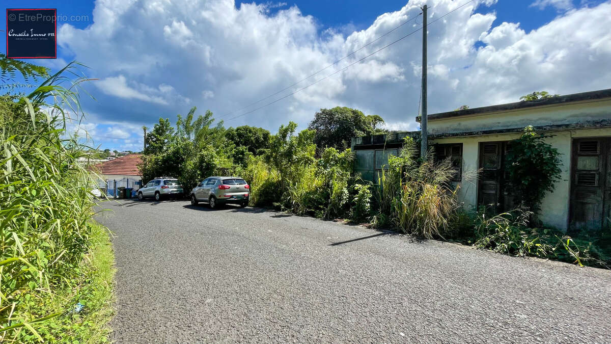 Terrain à LA TRINITE