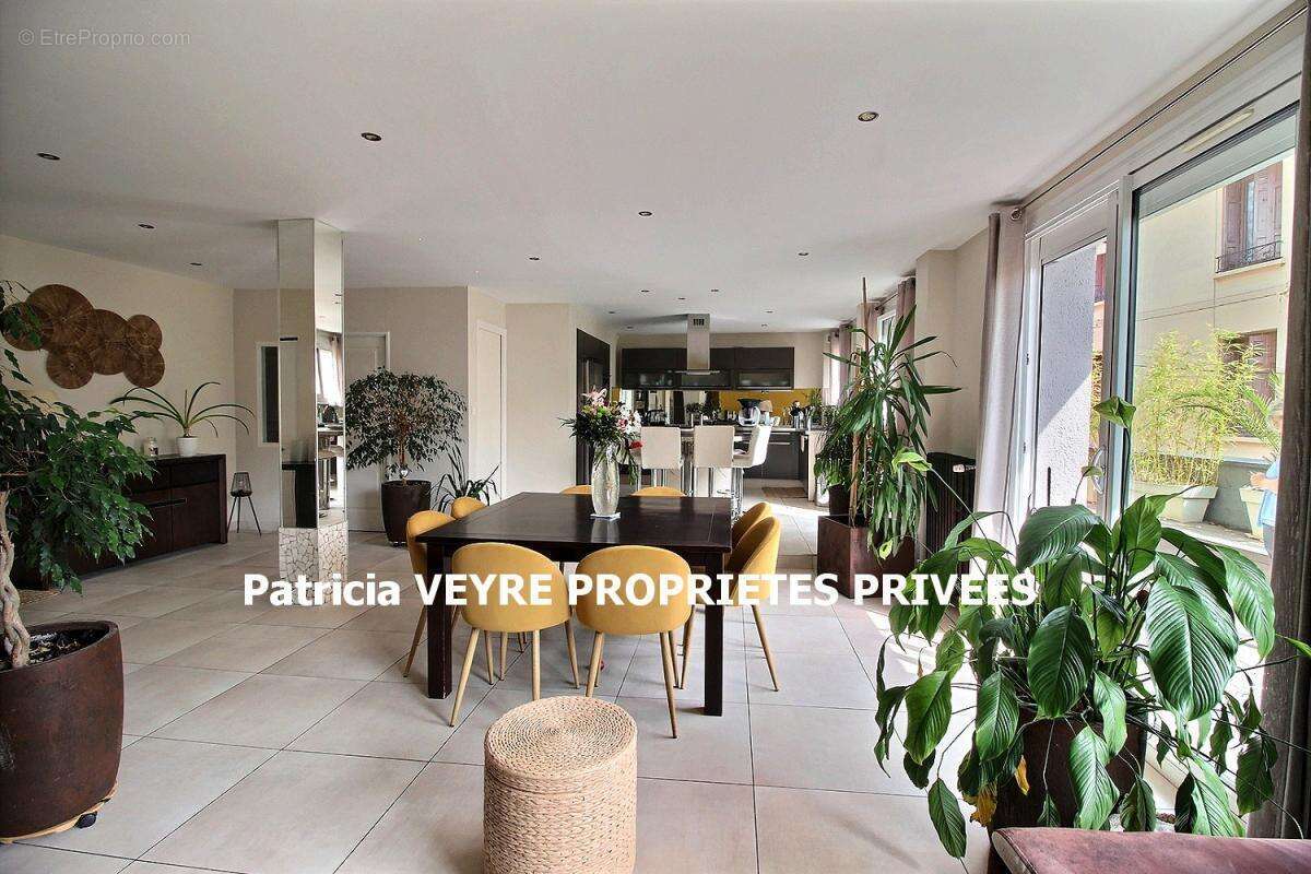 Appartement à SAINT-ETIENNE