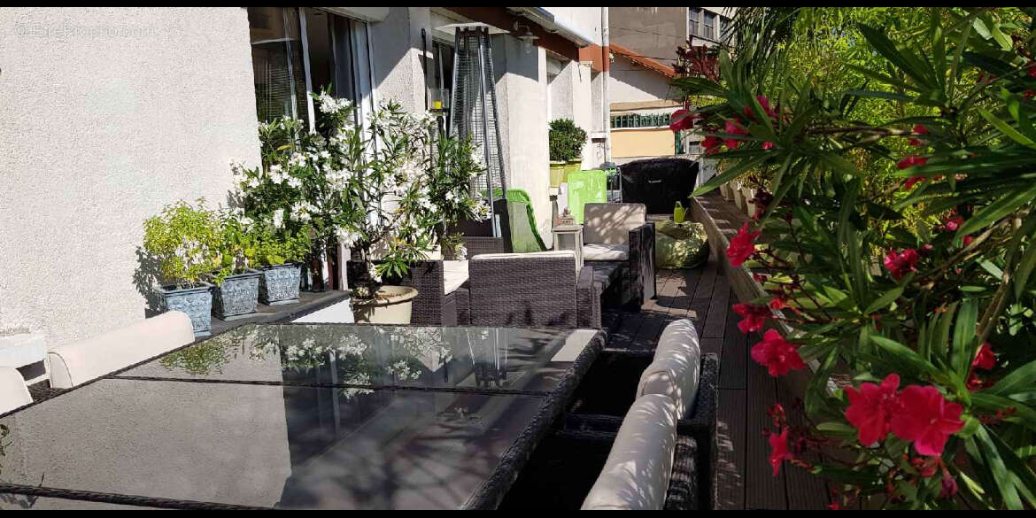 Appartement à SAINT-ETIENNE