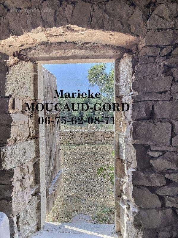 Maison à SAINT-PIERRE-DU-CHAMP