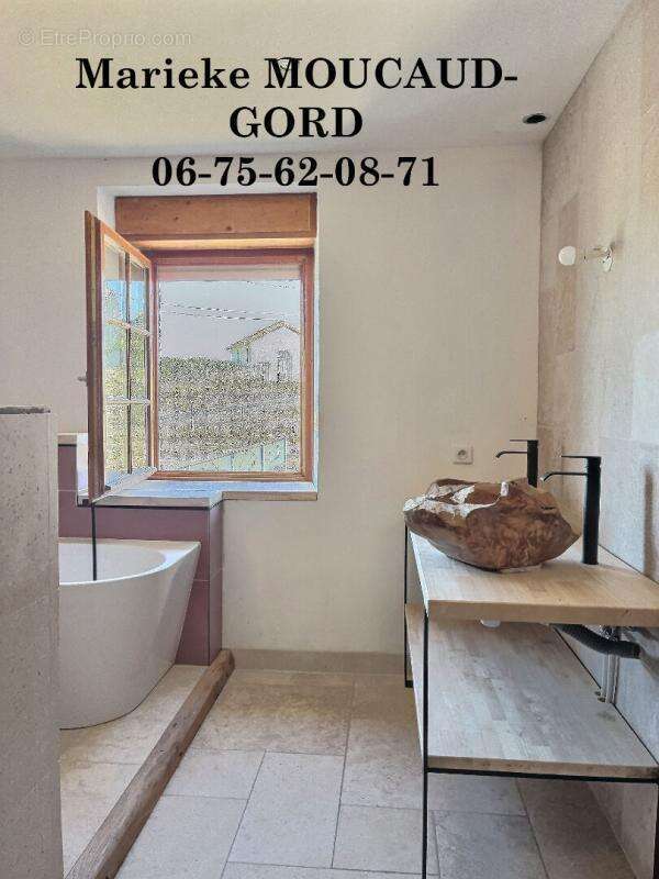 Maison à SAINT-PIERRE-DU-CHAMP