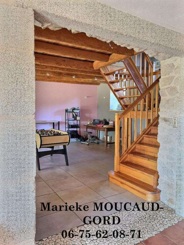 Maison à SAINT-PIERRE-DU-CHAMP