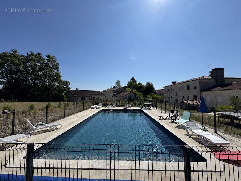 Appartement à AUBETERRE-SUR-DRONNE