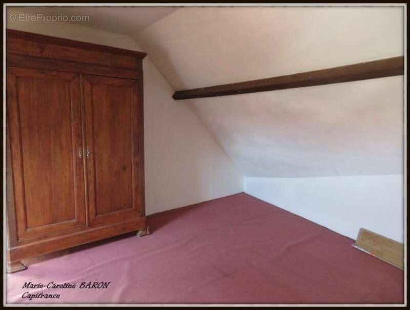 Maison à NEONS-SUR-CREUSE