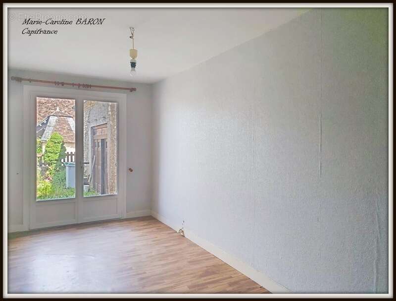 Maison à NEONS-SUR-CREUSE