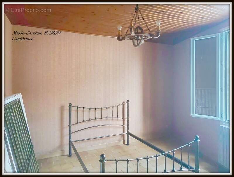 Maison à NEONS-SUR-CREUSE