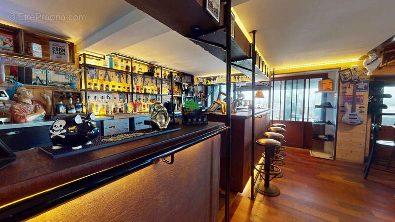 Commerce à CAMARET-SUR-MER