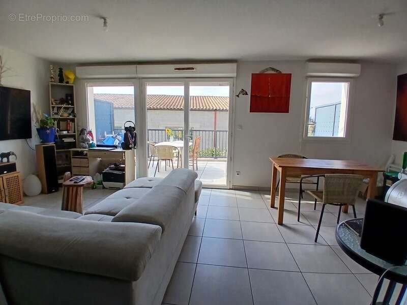 Appartement à SAUVIAN