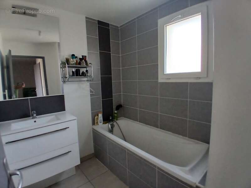 Appartement à SAUVIAN