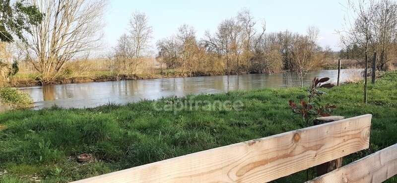 Terrain à LA CHARTRE-SUR-LE-LOIR