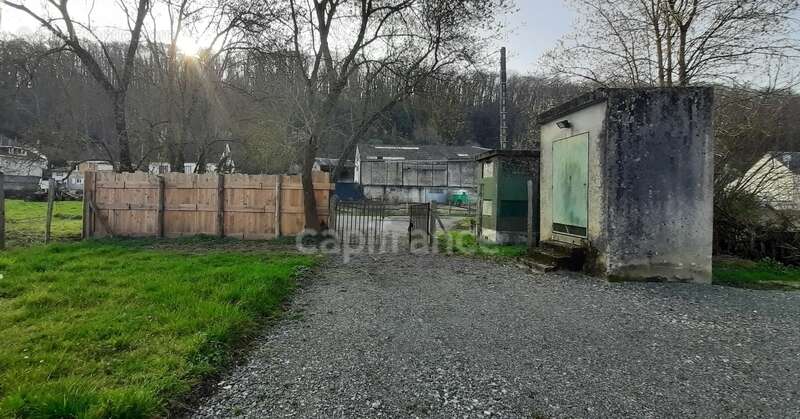 Terrain à LA CHARTRE-SUR-LE-LOIR