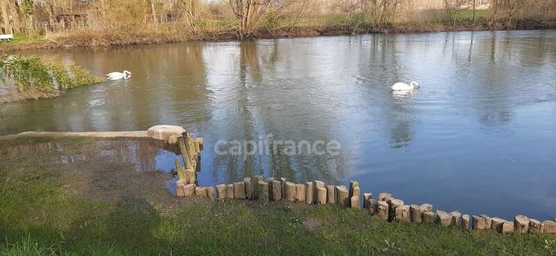 Terrain à LA CHARTRE-SUR-LE-LOIR