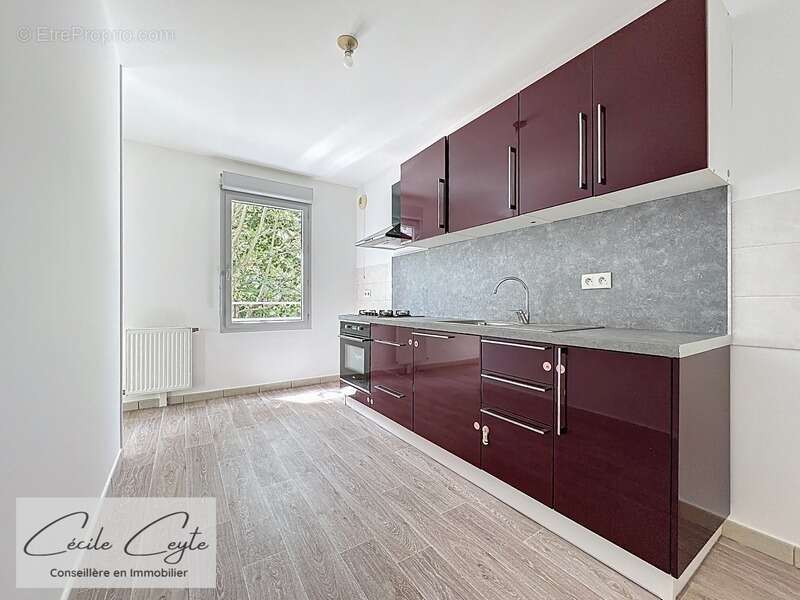 Appartement à MEYLAN