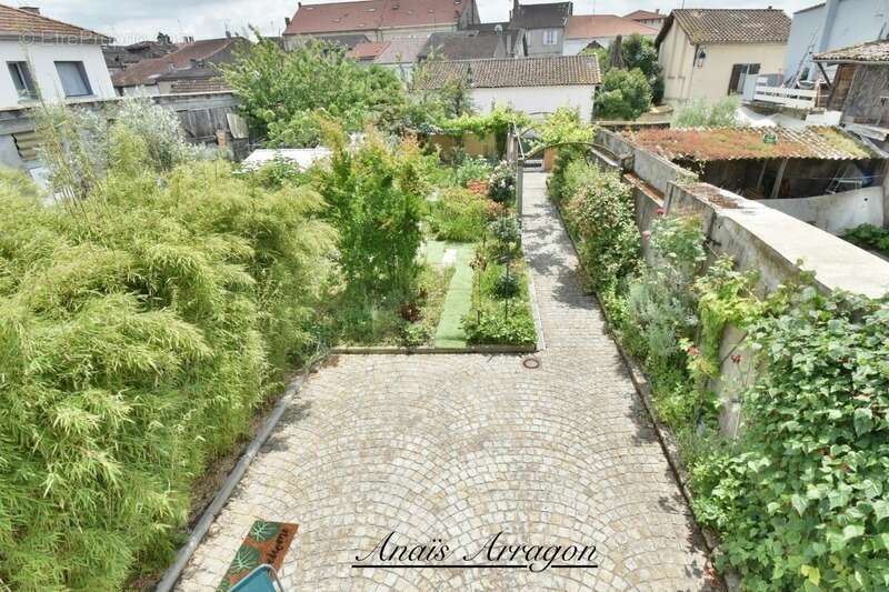 Maison à SAINTE-LIVRADE-SUR-LOT