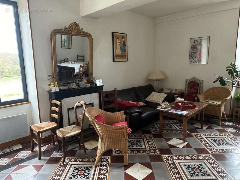 Maison à PRECY-SOUS-THIL