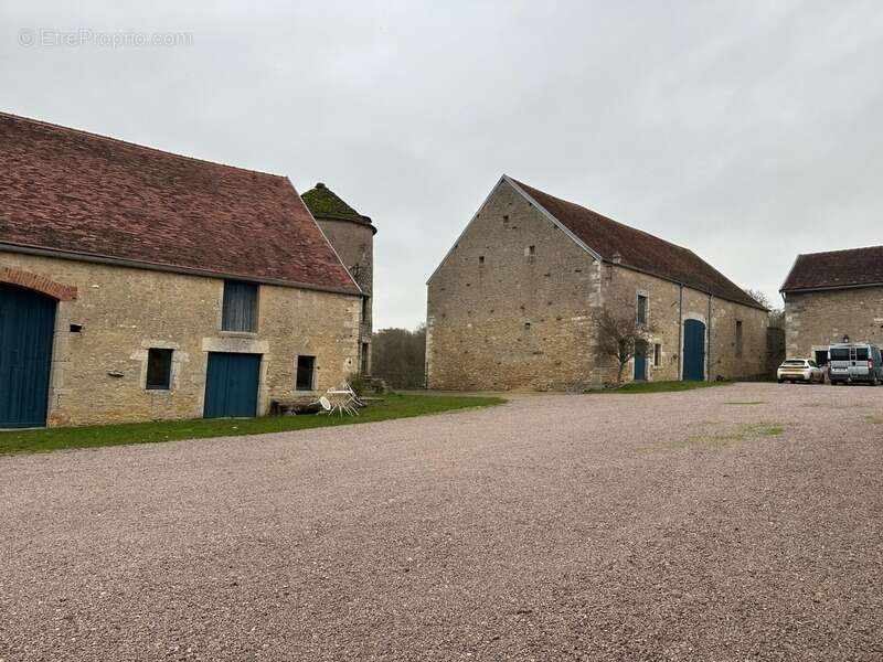 Maison à PRECY-SOUS-THIL