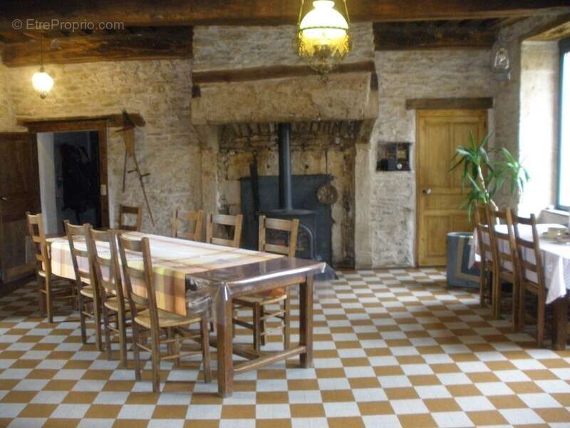 Maison à PRECY-SOUS-THIL