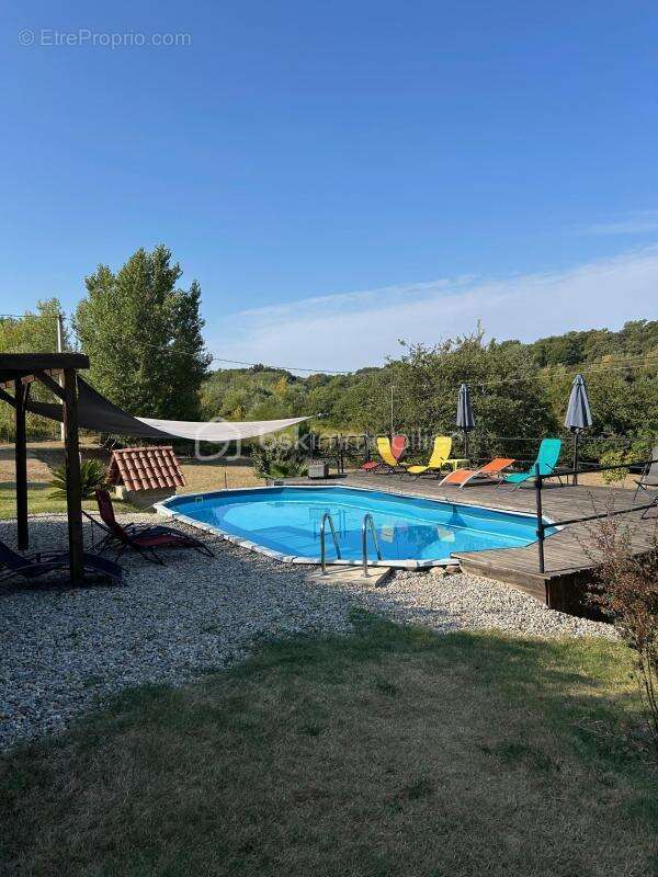 Maison à SAINT-JULIEN-DE-PEYROLAS