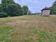 Terrain à SAINT-GEIN