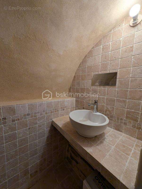 Maison à VEZENOBRES