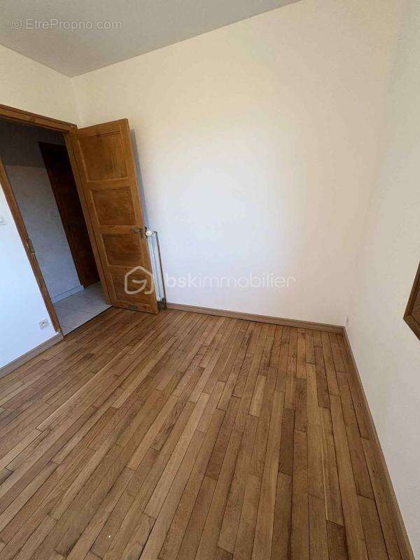 Maison à MAGNY-LE-DESERT