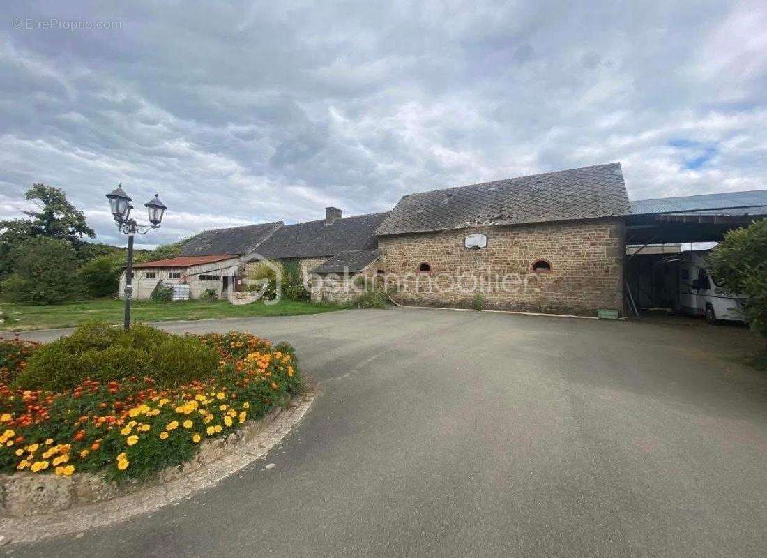 Maison à MAGNY-LE-DESERT