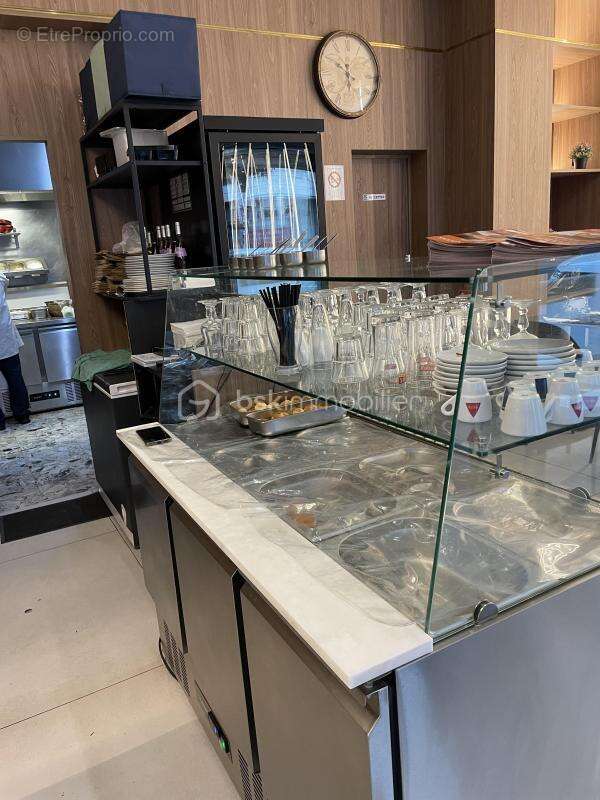 Commerce à MONTROUGE