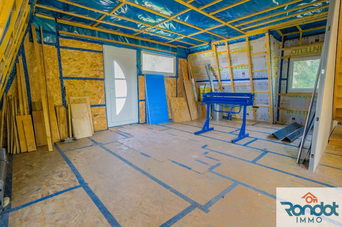 Maison à TIL-CHATEL