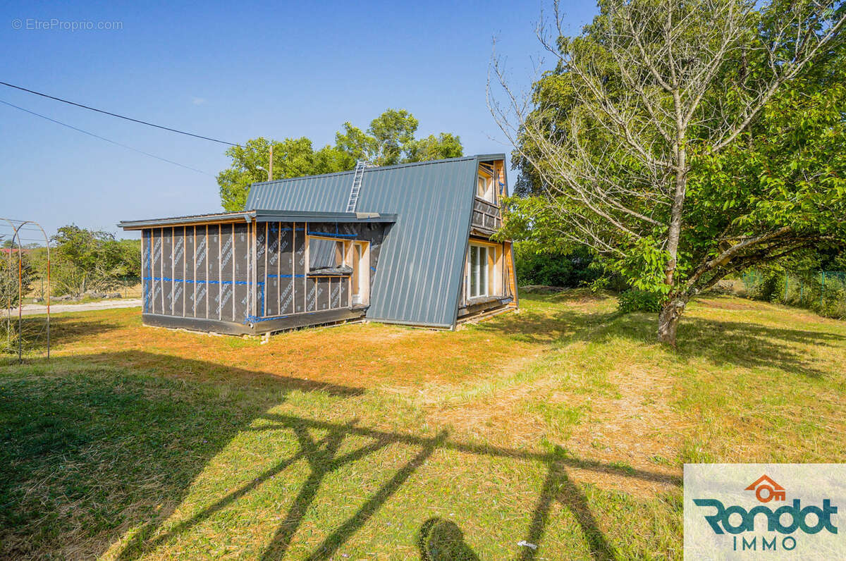 Maison à TIL-CHATEL