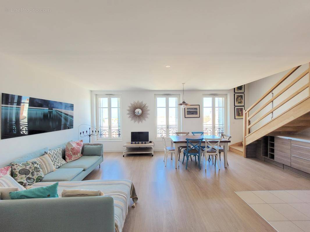 Appartement à MARSEILLE-2E