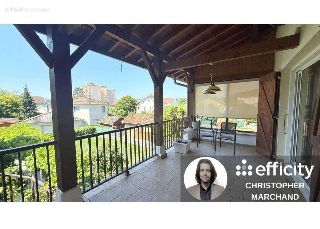 Maison à MONTREAL-LA-CLUSE