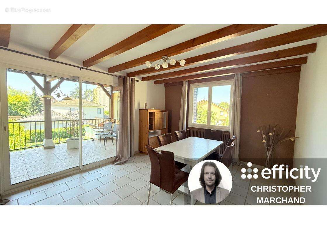 Maison à MONTREAL-LA-CLUSE