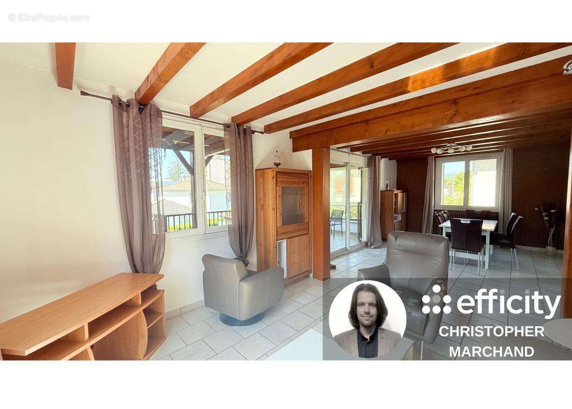 Maison à MONTREAL-LA-CLUSE