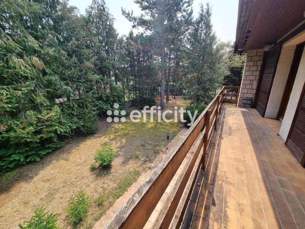 Maison à LE MALZIEU-VILLE