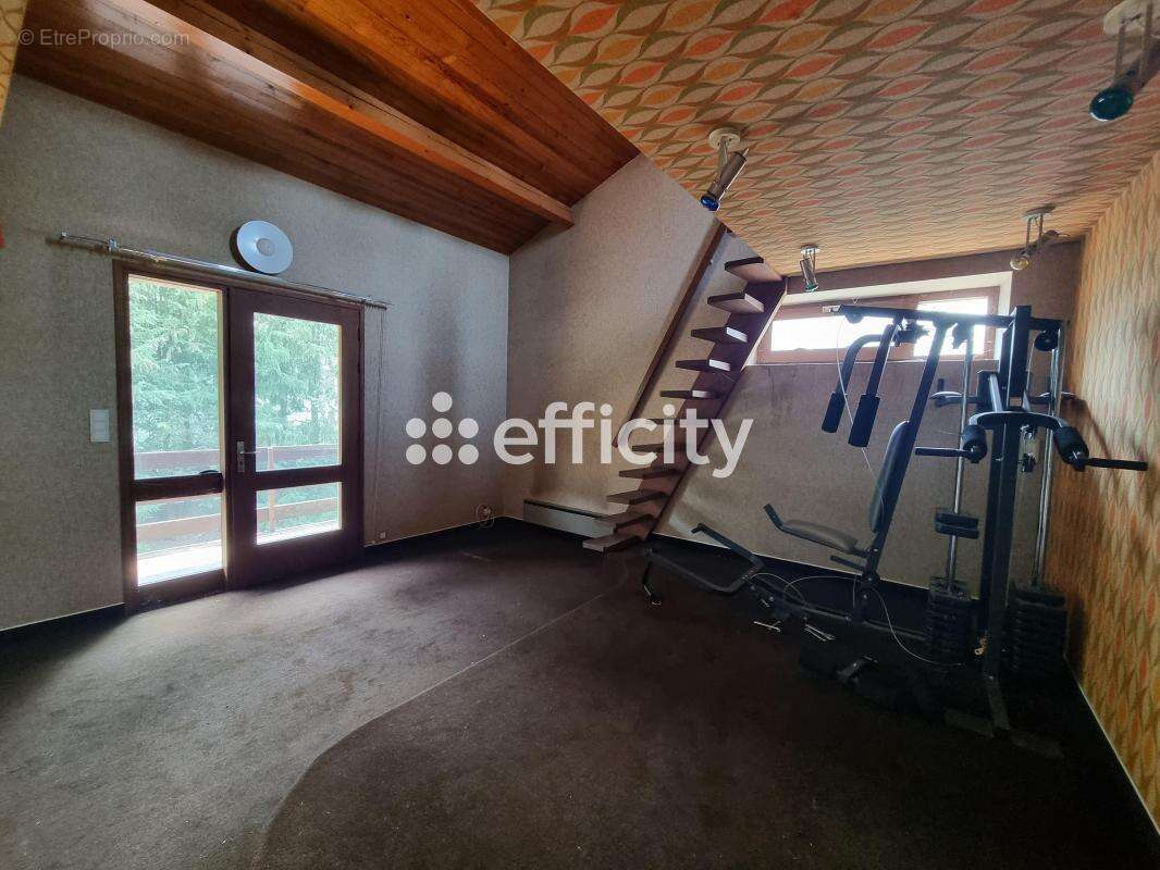 Maison à LE MALZIEU-VILLE