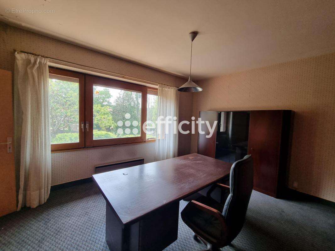 Maison à LE MALZIEU-VILLE