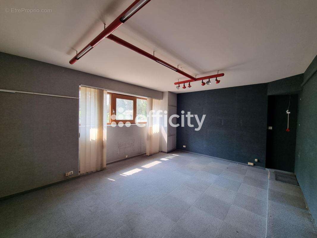 Maison à LE MALZIEU-VILLE