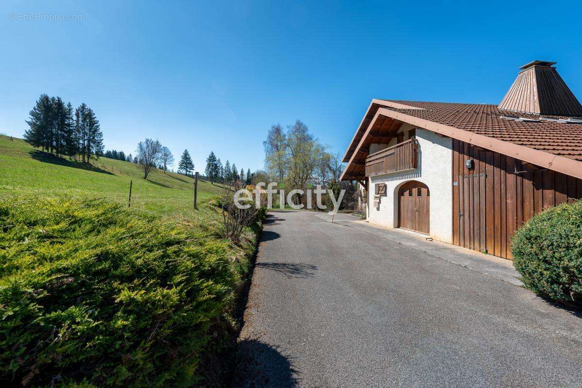 Maison à PONTARLIER