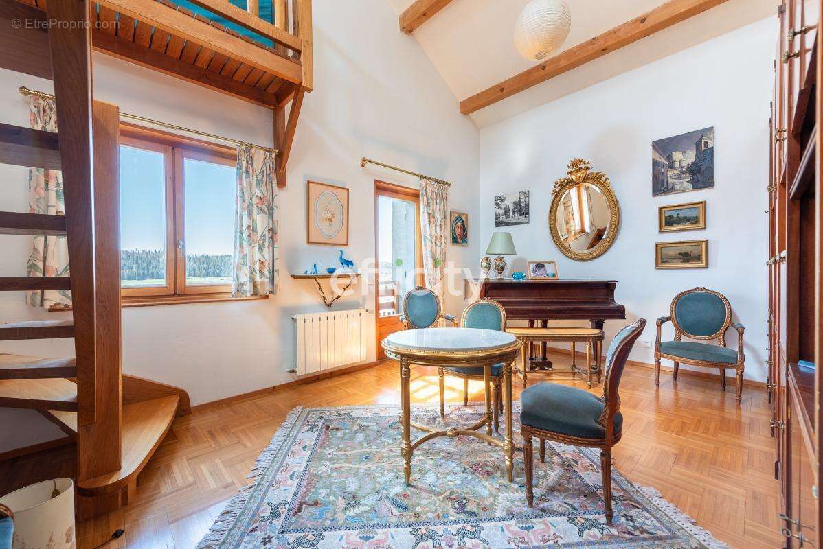 Maison à PONTARLIER