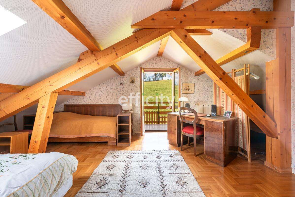 Maison à PONTARLIER