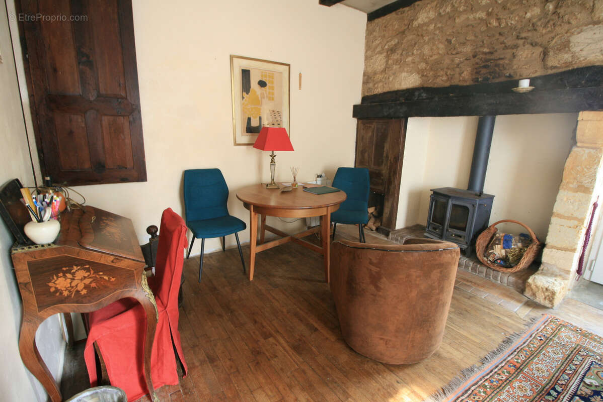 Maison à LES EYZIES-DE-TAYAC-SIREUIL