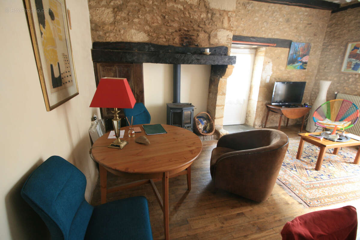 Maison à LES EYZIES-DE-TAYAC-SIREUIL