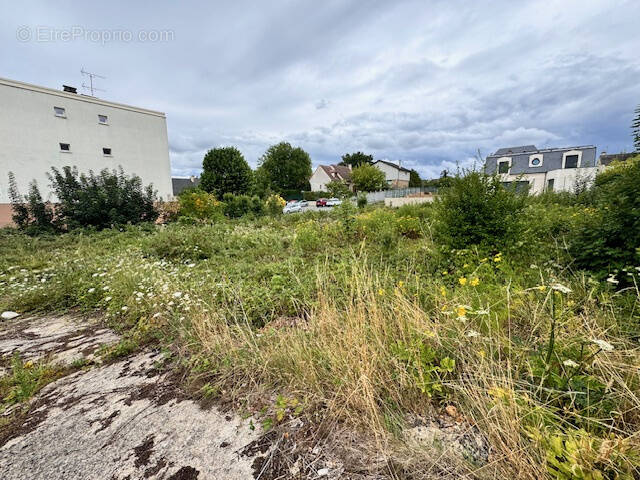 Terrain à PALAISEAU