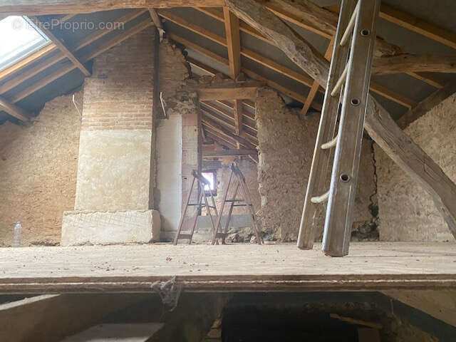 Maison à VEYRINES-DE-VERGT