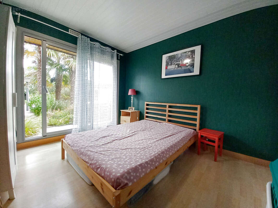 Maison à LA CHAPELLE-DES-MARAIS