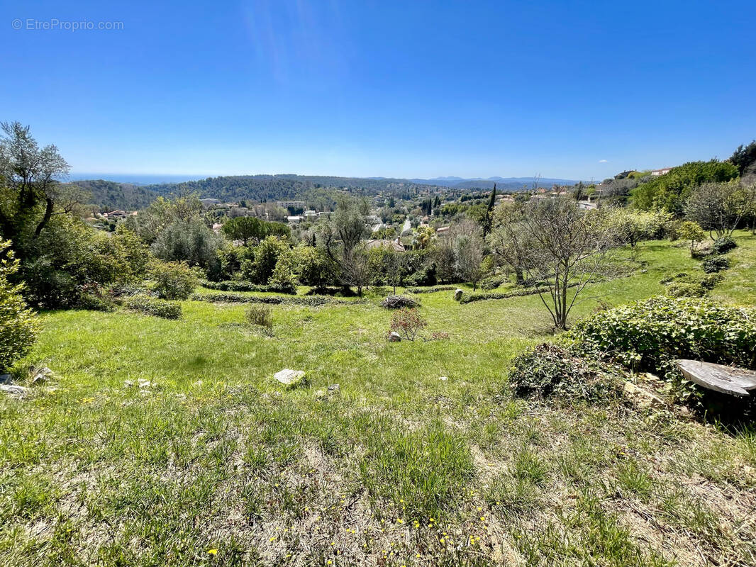 Terrain à VENCE