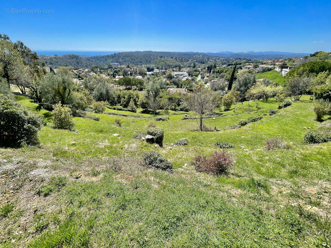 Terrain à VENCE
